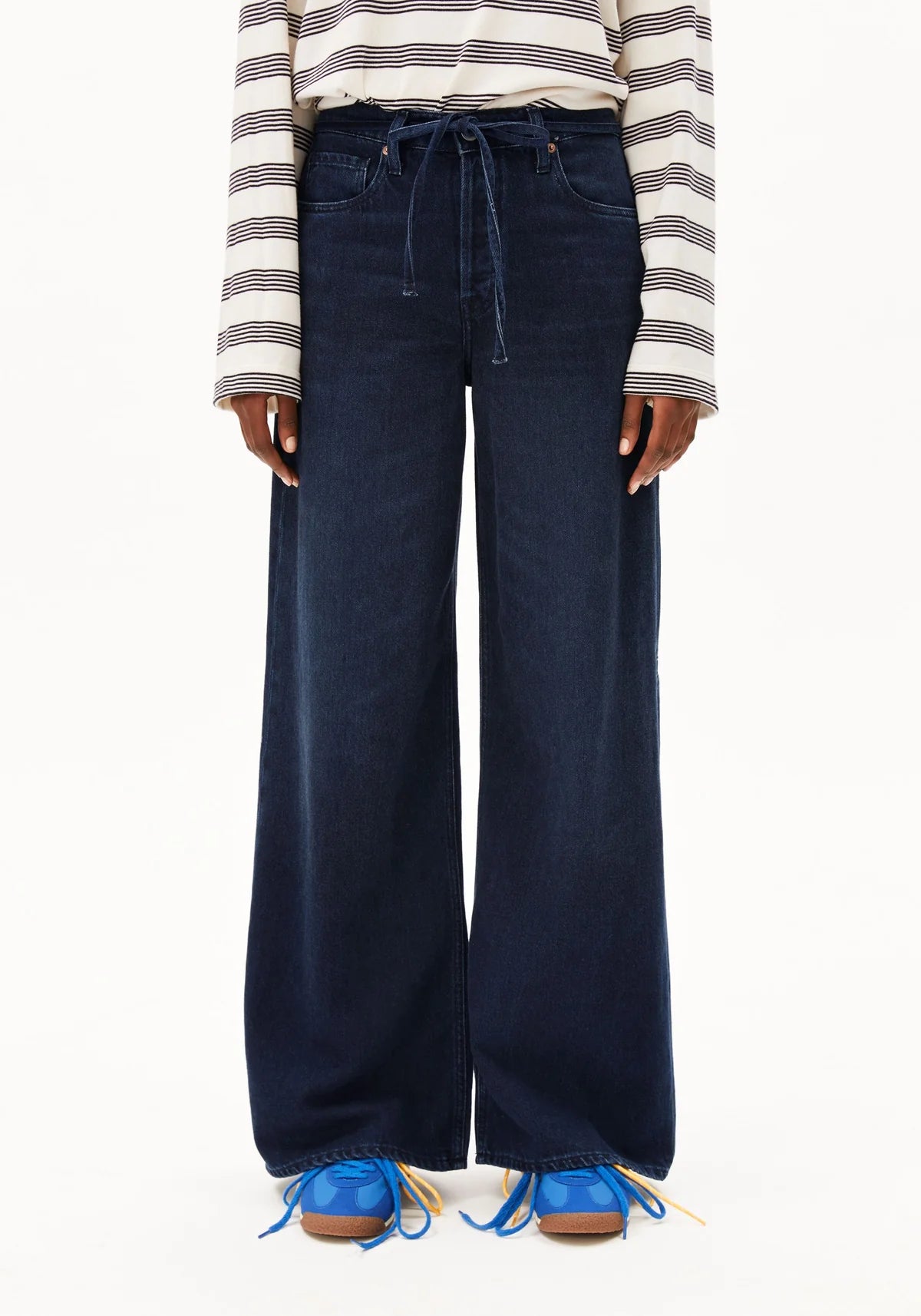 Astraeaas Mid Waist Wide Jeans